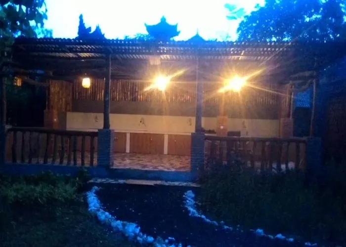 Jati Jungle Bungalows ロッジ *